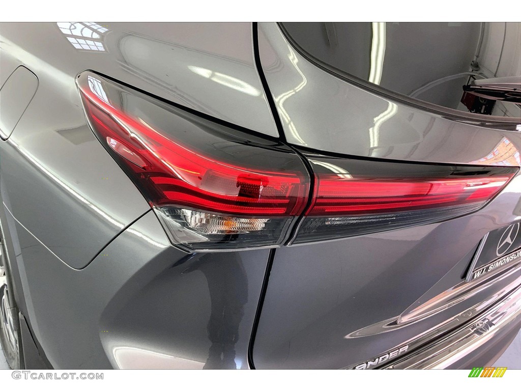 2022 Highlander XLE - Magnetic Gray Metallic / Black photo #29