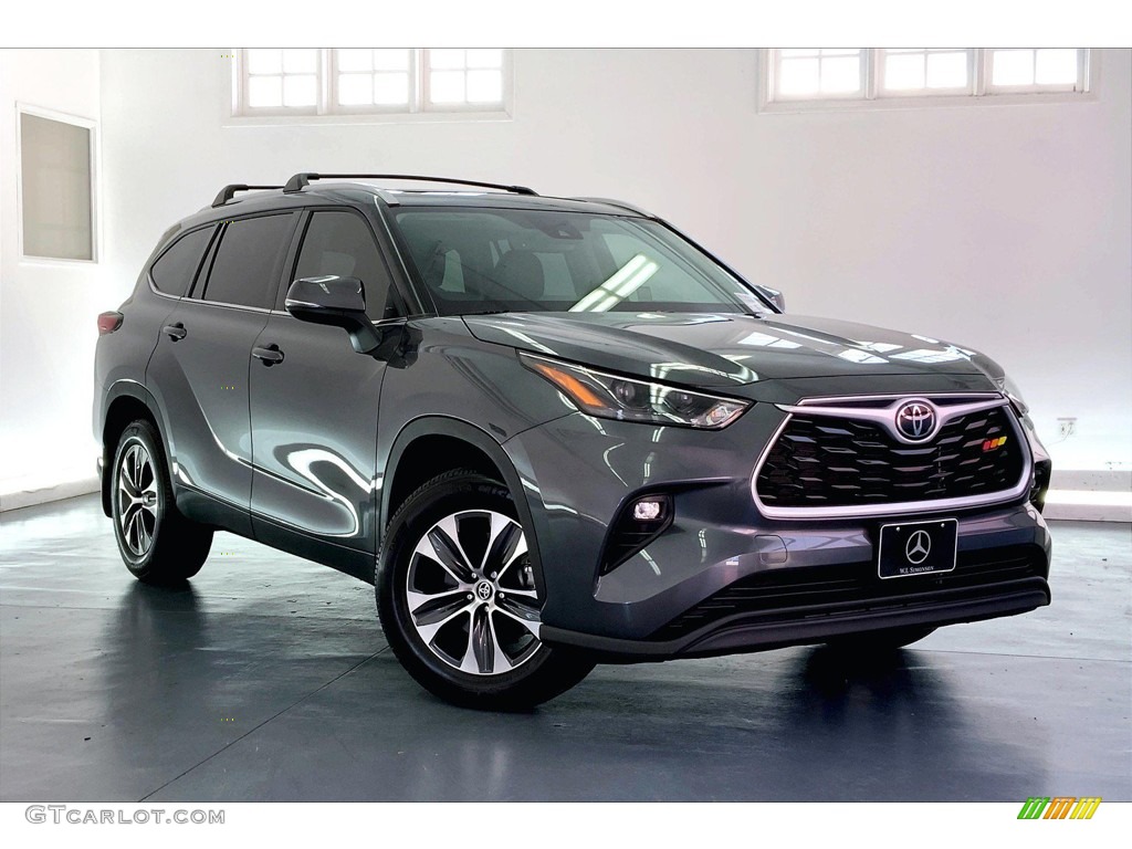 2022 Highlander XLE - Magnetic Gray Metallic / Black photo #34