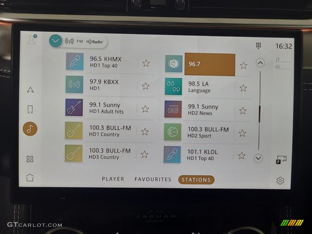 2024 Jaguar F-PACE P250 R-Dynamic S Audio System Photos