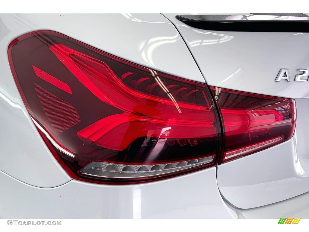 2020 A 220 Sedan - Digital White Metallic / Macchiato Beige photo #29