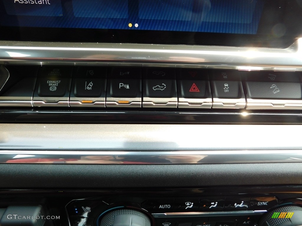 2024 Chevrolet Silverado 2500HD High Country Crew Cab 4x4 Controls Photo #146343664