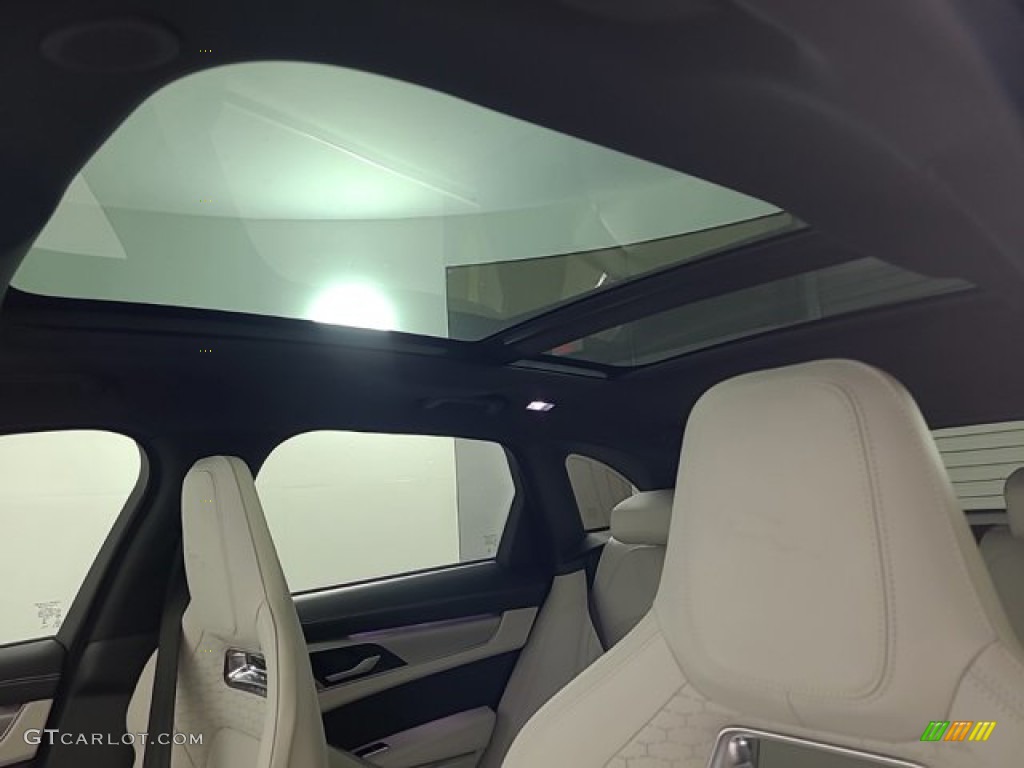 2024 Jaguar F-PACE P250 R-Dynamic S Sunroof Photo #146343719