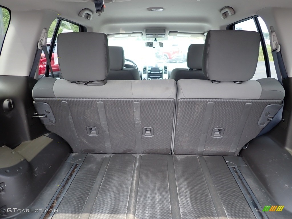 2014 Nissan Xterra S 4x4 Trunk Photo #146345737