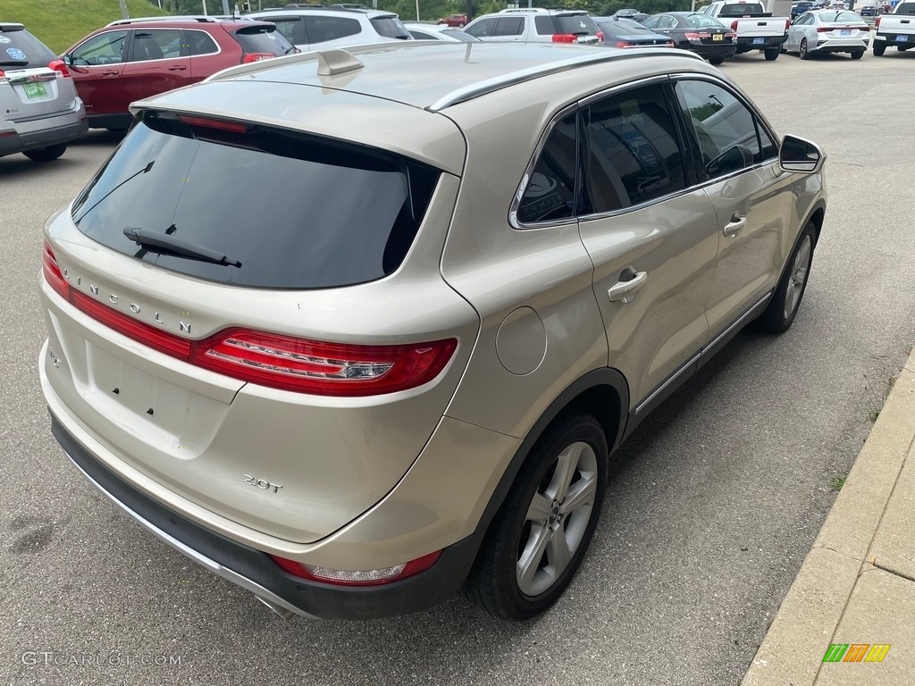 White Gold 2017 Lincoln MKC Premier Exterior Photo #146347441