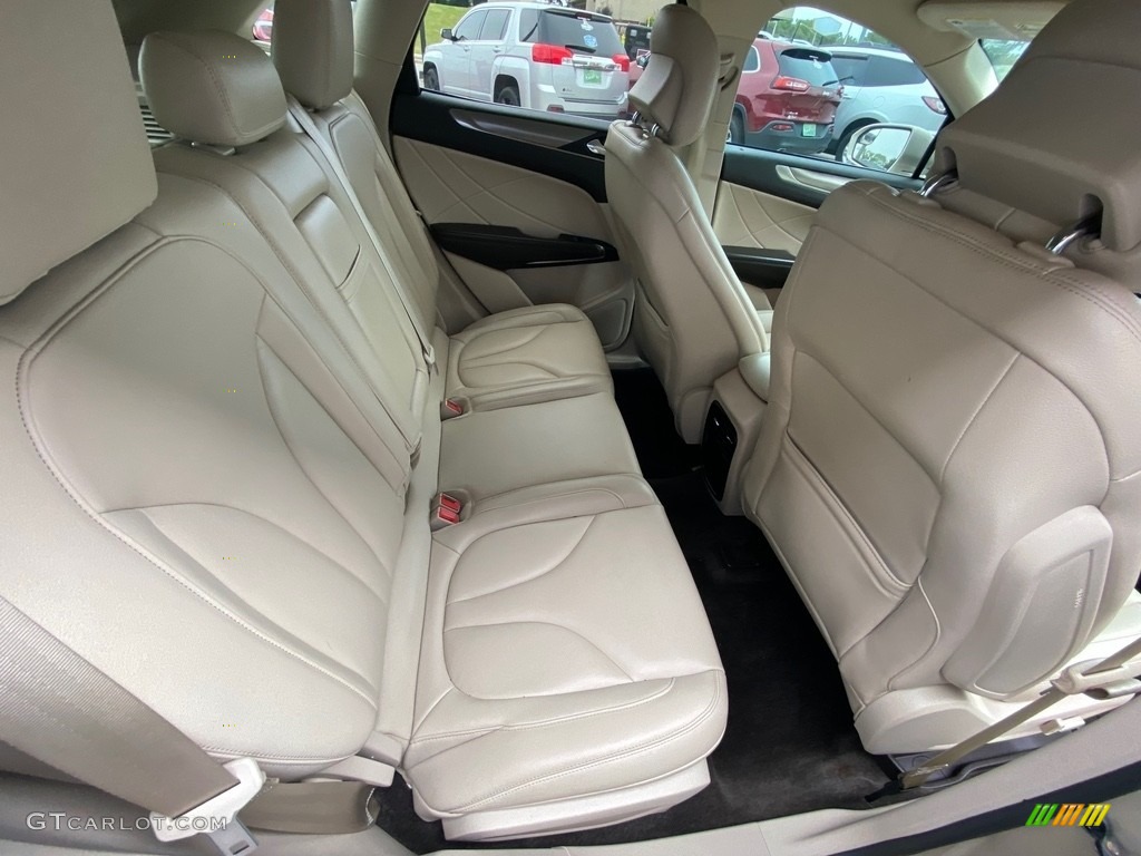 2017 Lincoln MKC Premier Rear Seat Photo #146347504