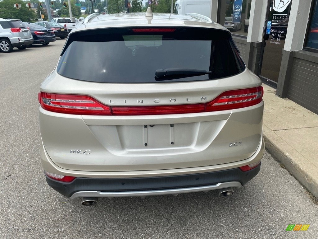 2017 MKC Premier - White Gold / Cappuccino photo #37