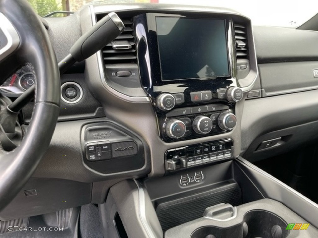 2019 3500 Big Horn Mega Cab 4x4 - Blue Streak Pearl / Black/Diesel Gray photo #6
