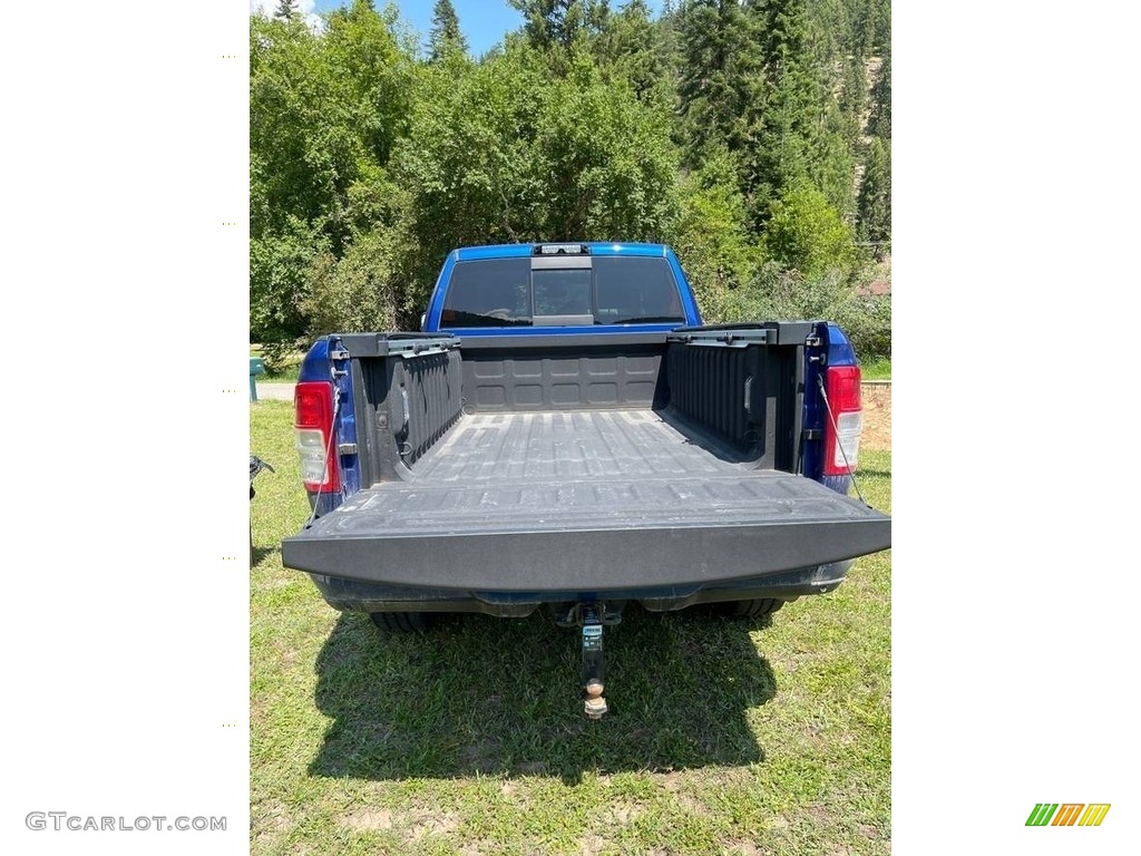 2019 3500 Big Horn Mega Cab 4x4 - Blue Streak Pearl / Black/Diesel Gray photo #16