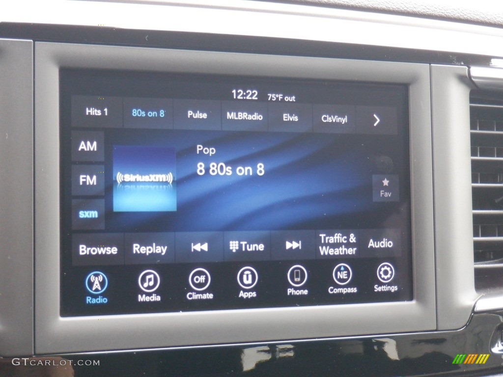 2020 Pacifica Touring - Luxury White Pearl / Alloy/Black photo #15