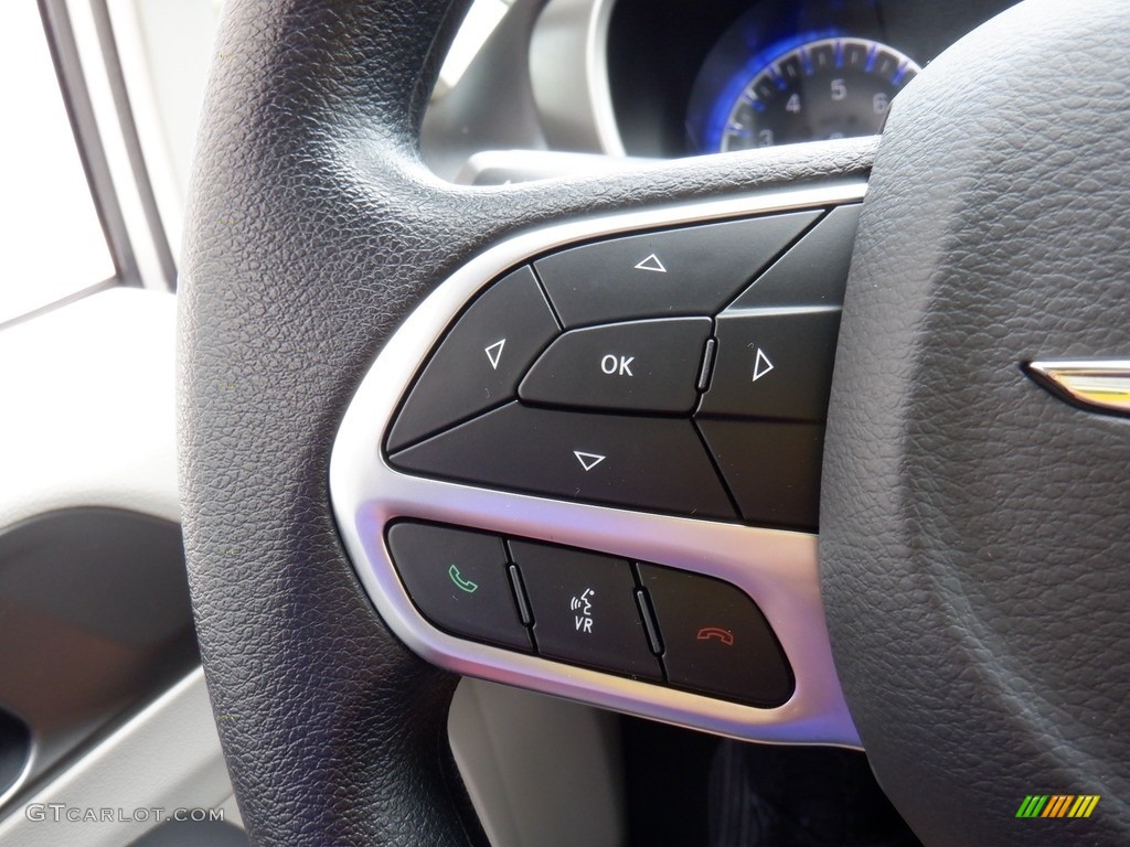 2020 Pacifica Touring - Luxury White Pearl / Alloy/Black photo #21