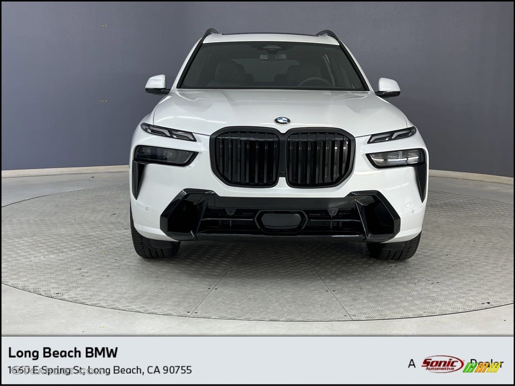 2024 X7 xDrive40i - Mineral White Metallic / Black photo #1