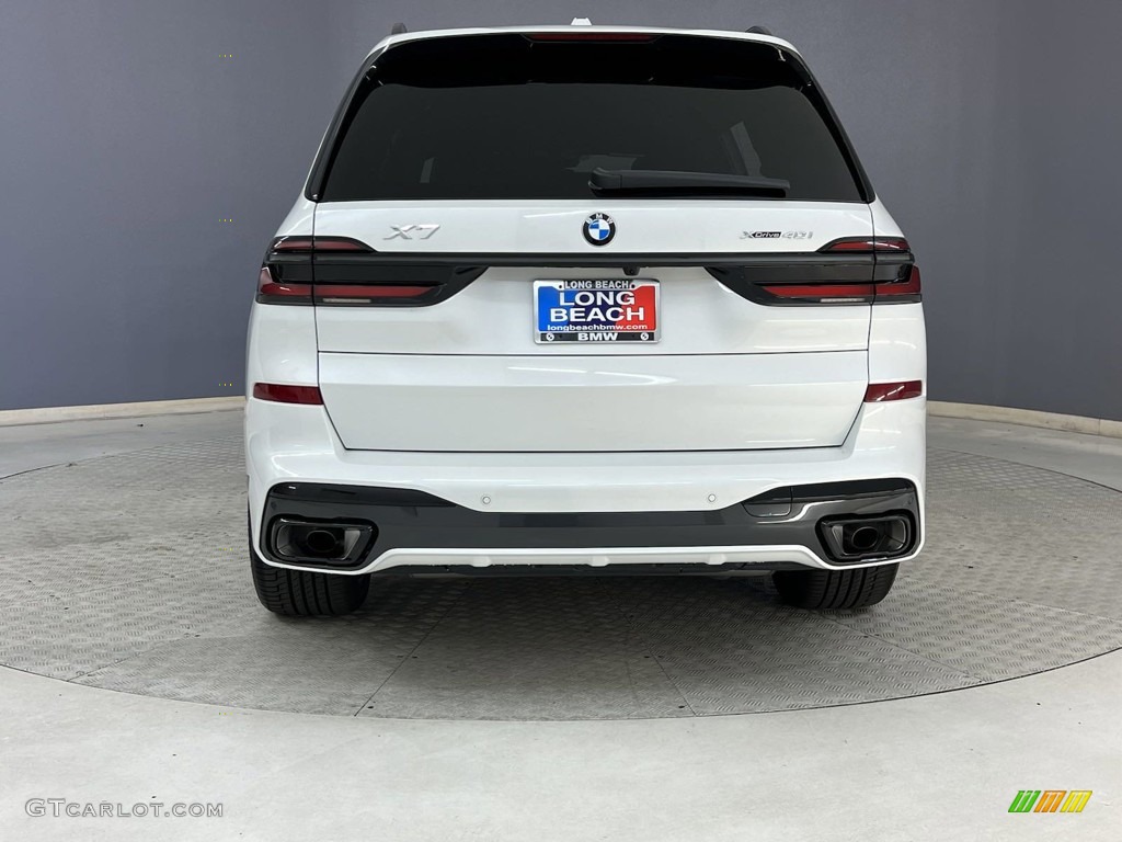 2024 X7 xDrive40i - Mineral White Metallic / Black photo #4