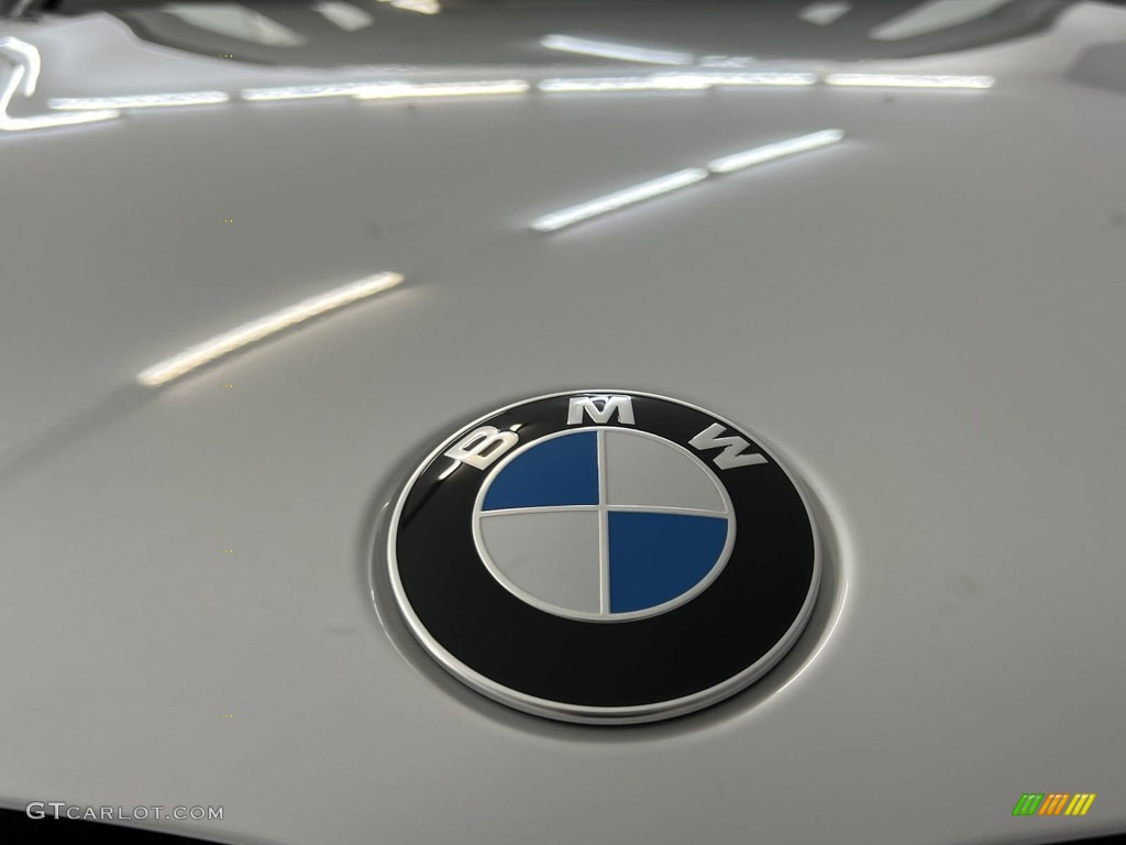 2024 BMW X7 xDrive40i Marks and Logos Photo #146349772