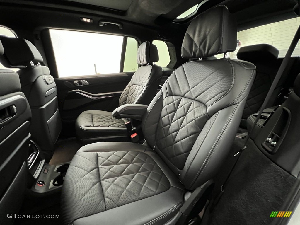 2024 BMW X7 xDrive40i Rear Seat Photo #146350054