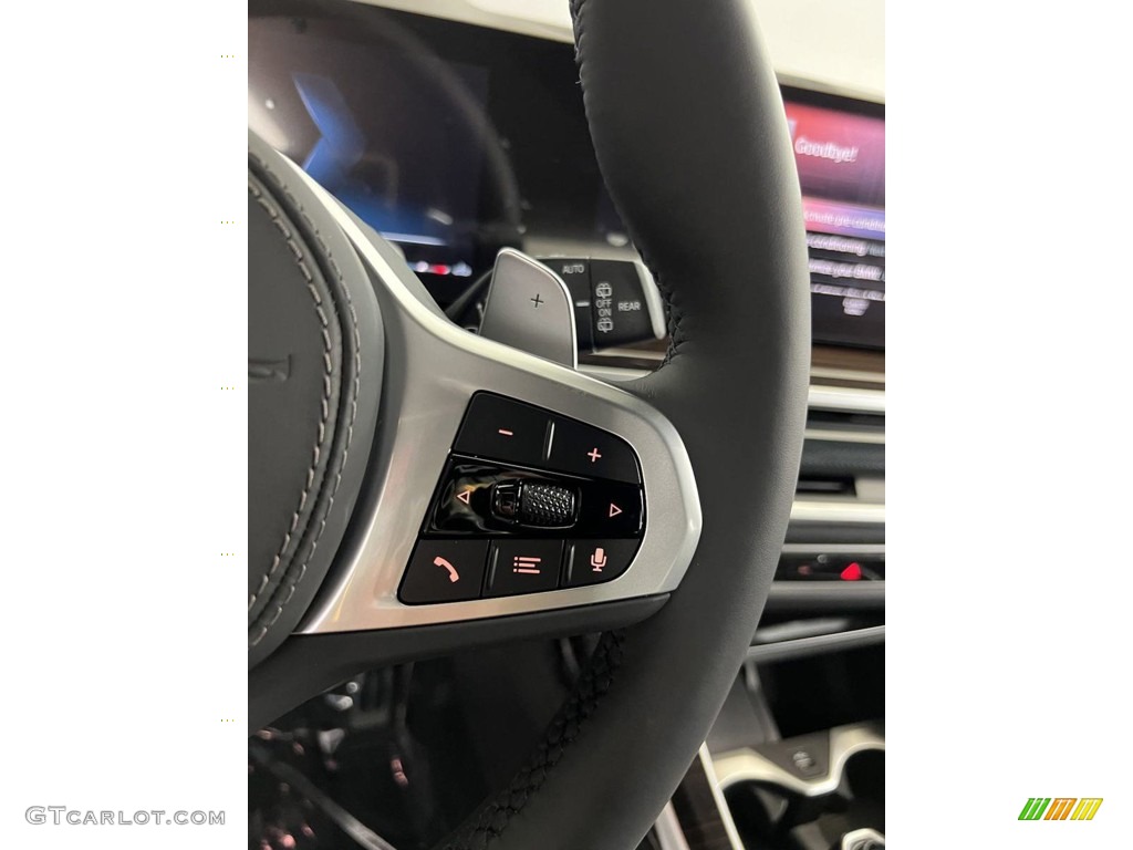 2024 BMW X7 xDrive40i Black Steering Wheel Photo #146350141