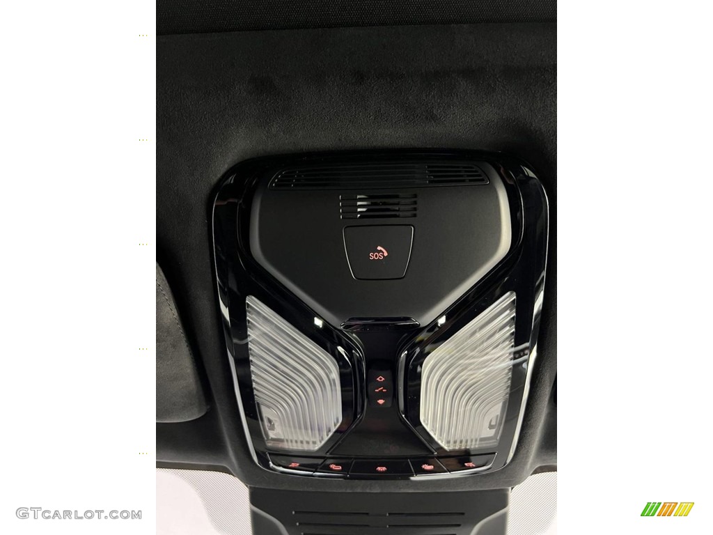 2024 X7 xDrive40i - Mineral White Metallic / Black photo #30