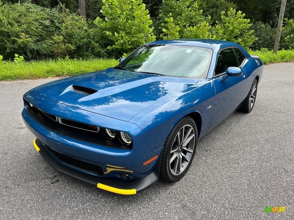 2023 Challenger R/T Plus - Frostbite / Black photo #2