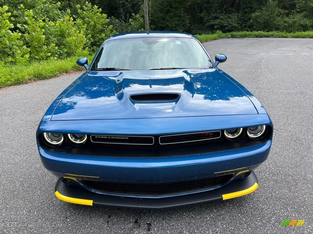 2023 Challenger R/T Plus - Frostbite / Black photo #3