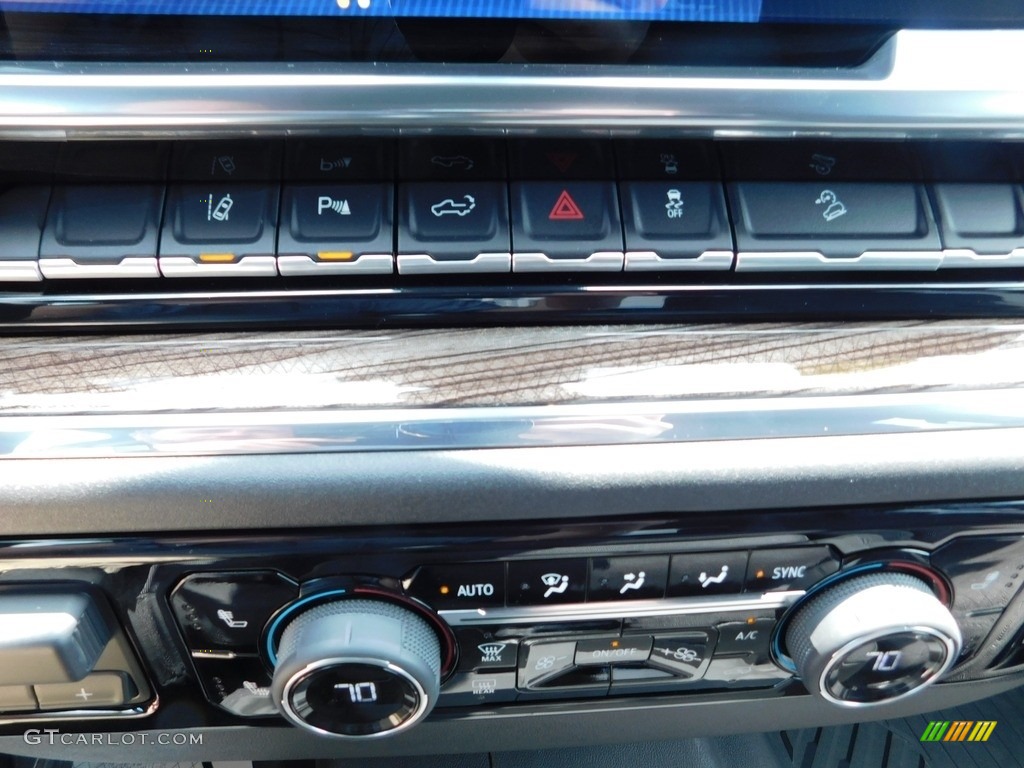 2024 Chevrolet Silverado 2500HD LT Crew Cab 4x4 Controls Photo #146350807