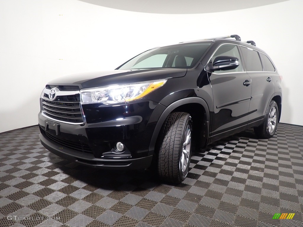2015 Highlander XLE AWD - Attitude Black Metallic / Black photo #9