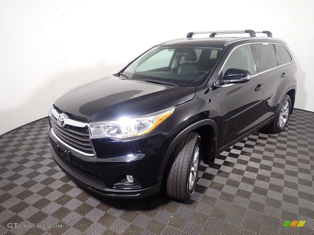 2015 Highlander XLE AWD - Attitude Black Metallic / Black photo #10
