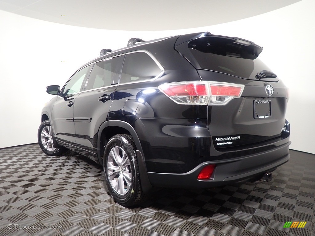 2015 Highlander XLE AWD - Attitude Black Metallic / Black photo #11
