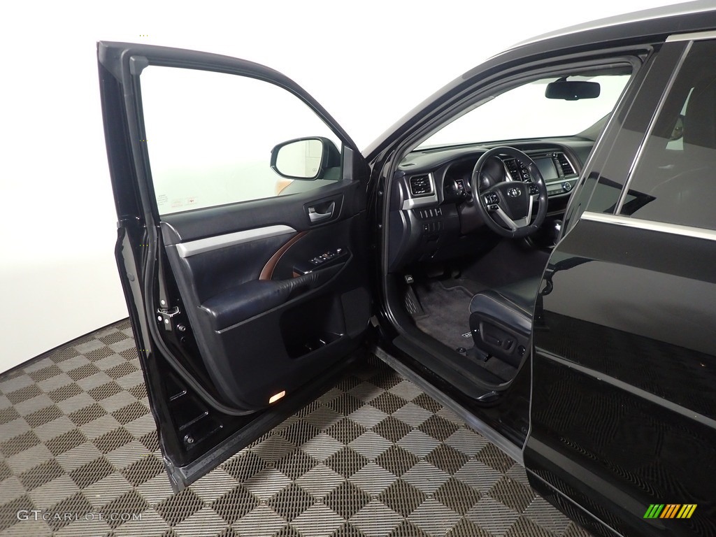 2015 Highlander XLE AWD - Attitude Black Metallic / Black photo #19