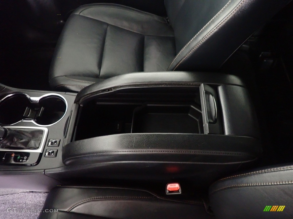 2015 Highlander XLE AWD - Attitude Black Metallic / Black photo #31