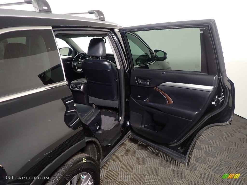 2015 Highlander XLE AWD - Attitude Black Metallic / Black photo #34
