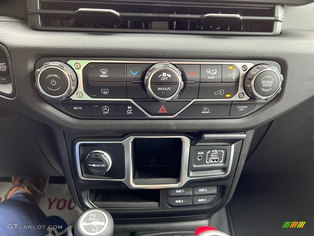 2024 Jeep Wrangler 4-Door Sport 4x4 Controls Photo #146353702