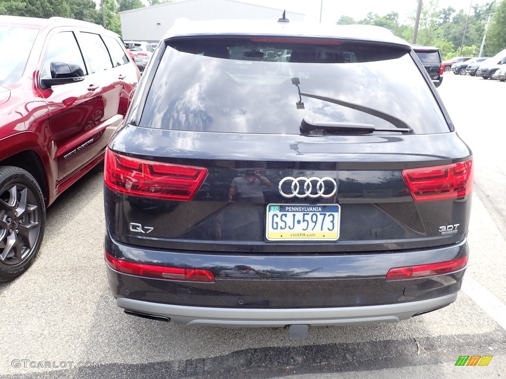 2017 Q7 3.0T quattro Premium Plus - Night Black / Black photo #6