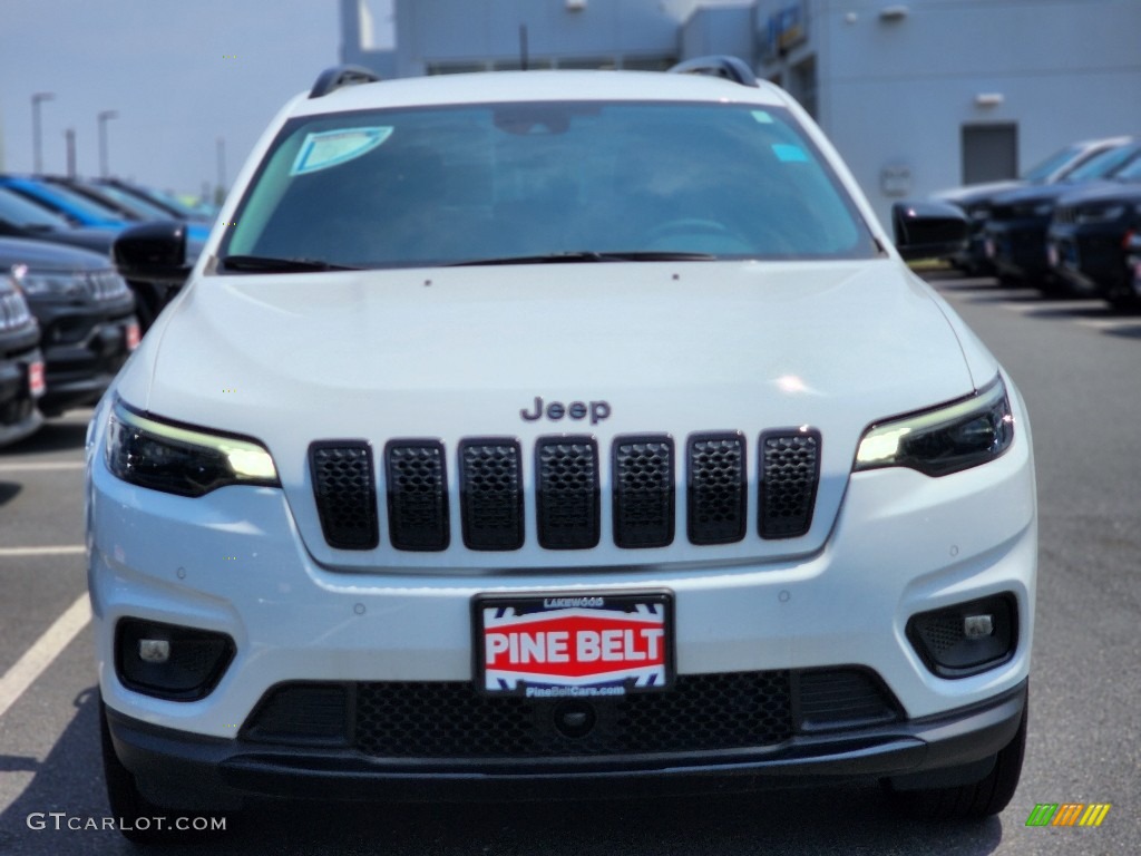2023 Cherokee Altitude Lux 4x4 - Bright White / Black photo #2