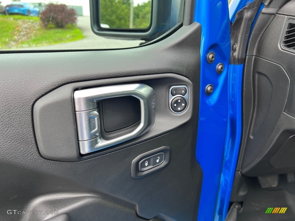 2024 Jeep Wrangler 4-Door Willys 4x4 Black Door Panel Photo #146356384