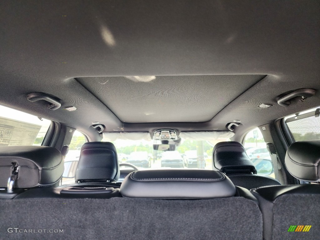 2023 Jeep Grand Cherokee Overland 4XE Sunroof Photos