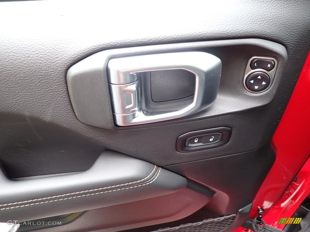 2024 Jeep Wrangler 4-Door Sahara 4xe Hybrid Black Door Panel Photo #146357180
