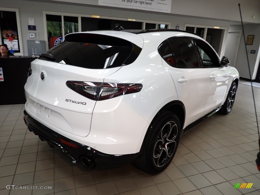 2024 Stelvio Ti AWD - Alfa White / Black photo #4