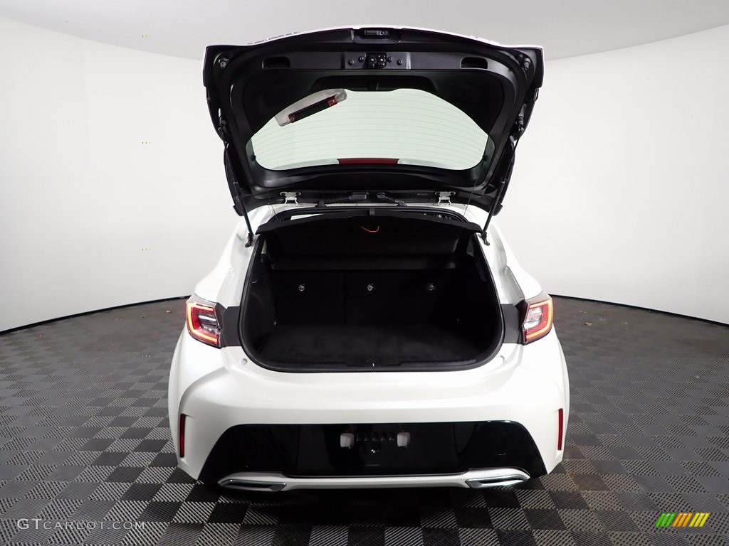 2019 Corolla Hatchback SE - Blizzard White Pearl / Moonstone photo #9