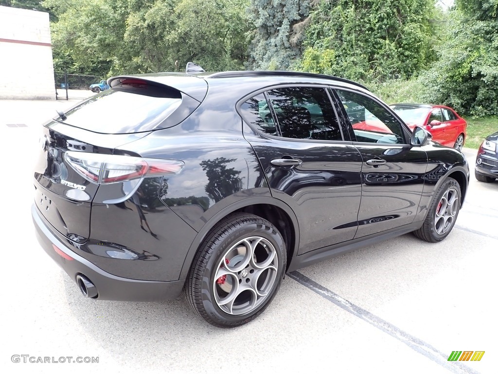 2024 Stelvio Sprint AWD - Vulcano Black Metallic / Red/Black photo #5