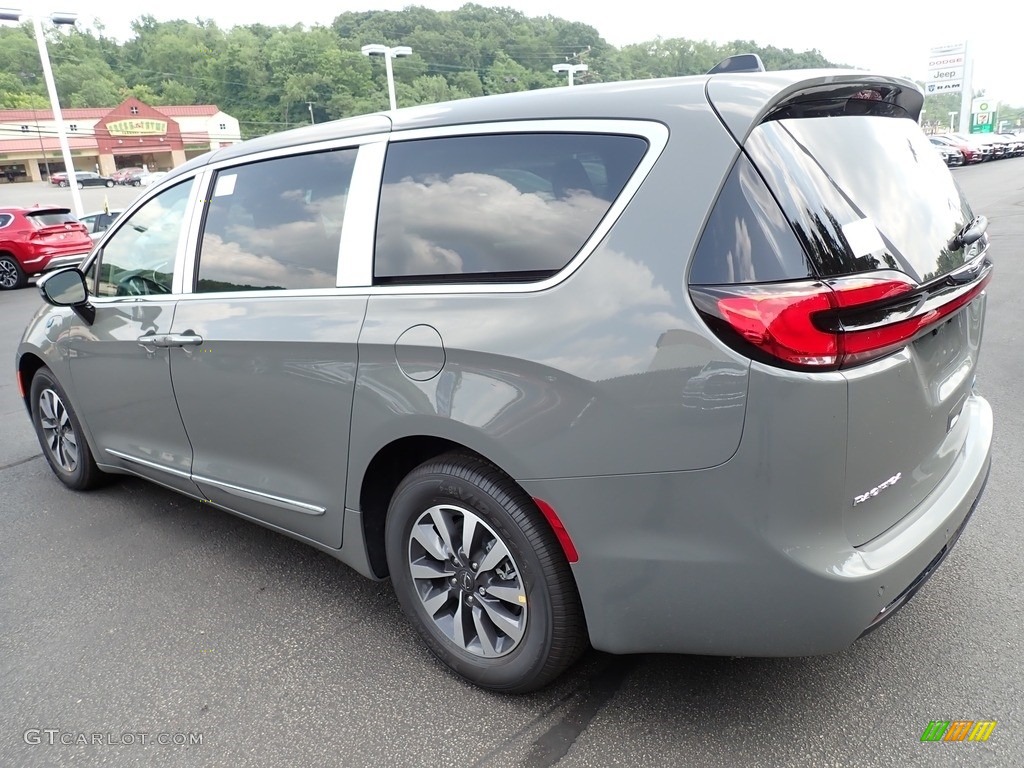 2023 Pacifica Hybrid Limited - Ceramic Gray / Black/Alloy photo #3