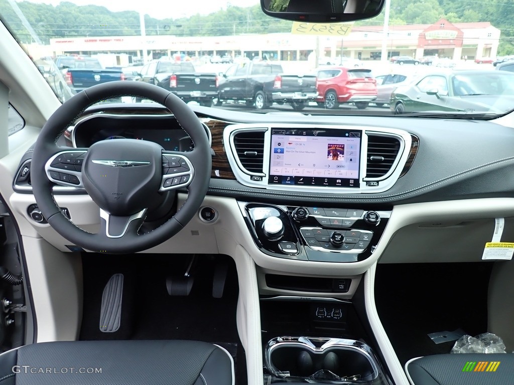 2023 Pacifica Hybrid Limited - Ceramic Gray / Black/Alloy photo #14