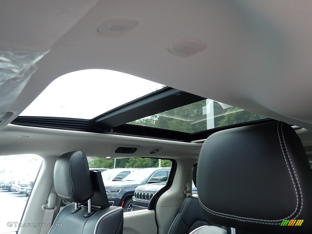2023 Pacifica Hybrid Limited - Ceramic Gray / Black/Alloy photo #18