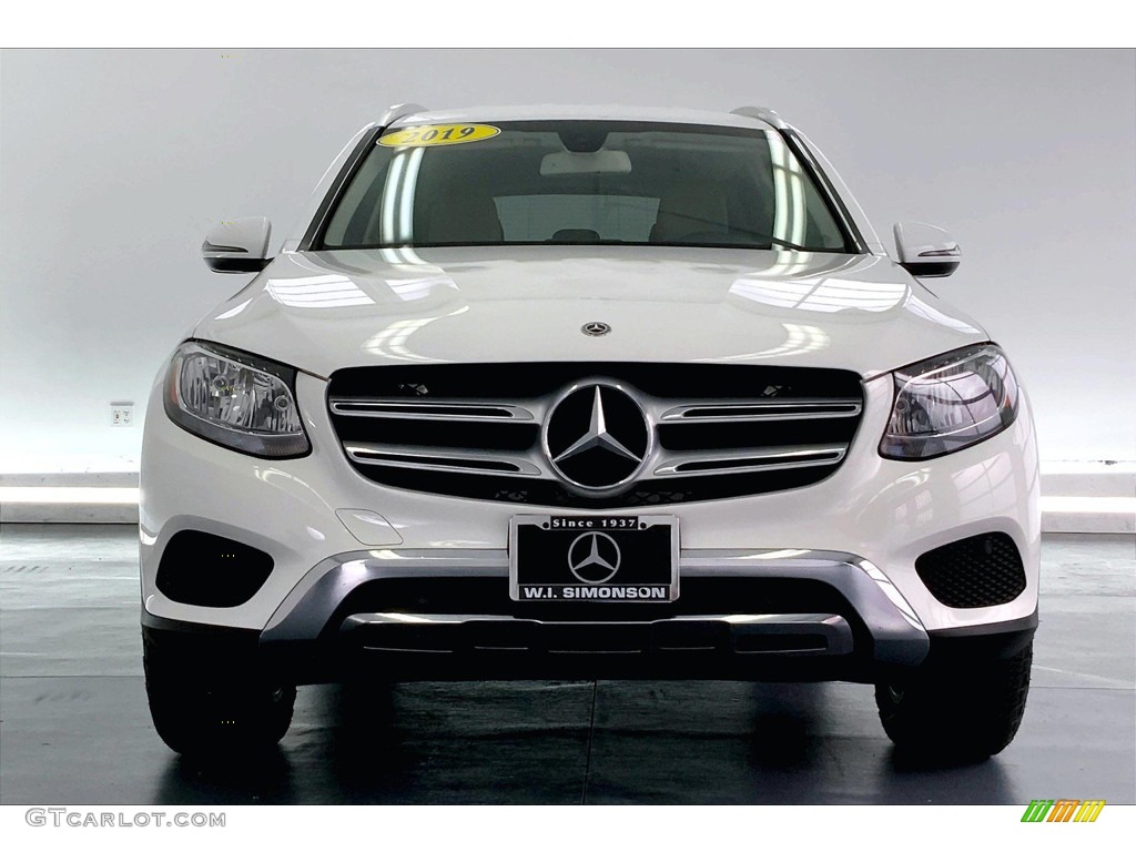 2019 GLC 300 - Polar White / Silk Beige/Black photo #2