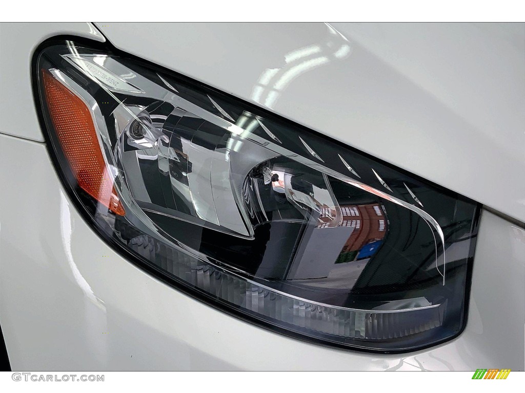 2019 GLC 300 - Polar White / Silk Beige/Black photo #27