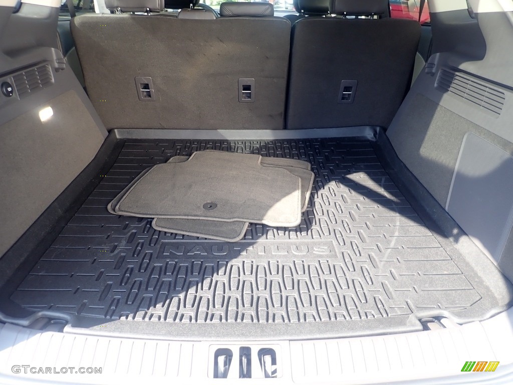2020 Lincoln Nautilus Reserve AWD Trunk Photo #146363721