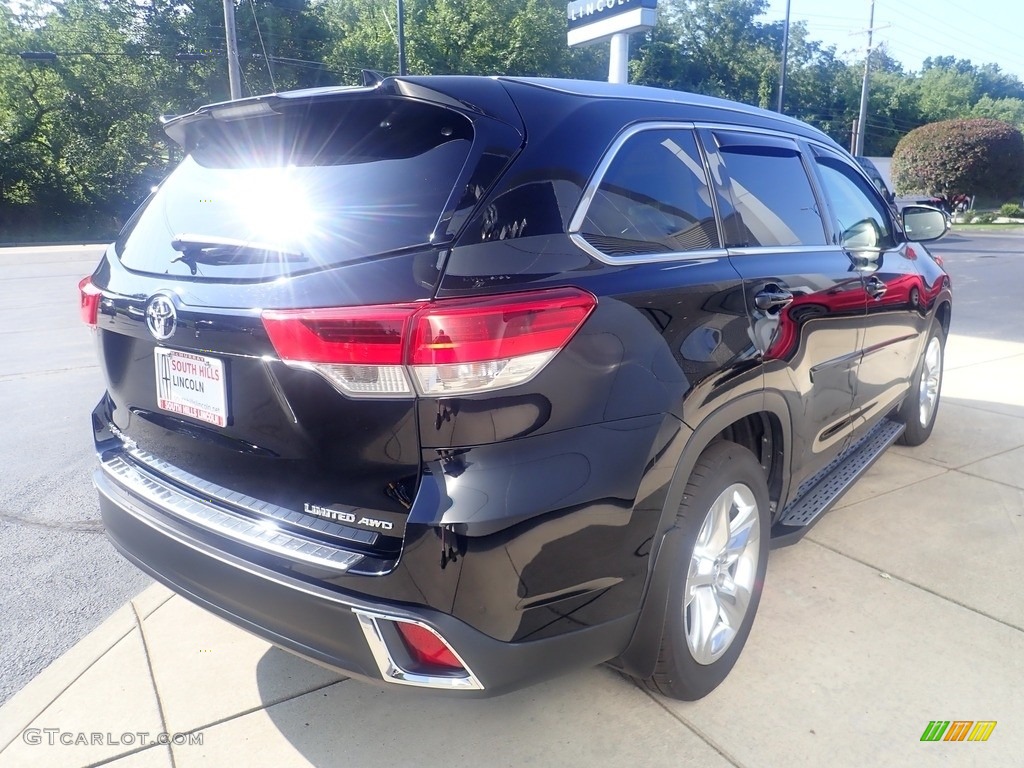 2017 Highlander Limited AWD - Midnight Black Metallic / Almond photo #6