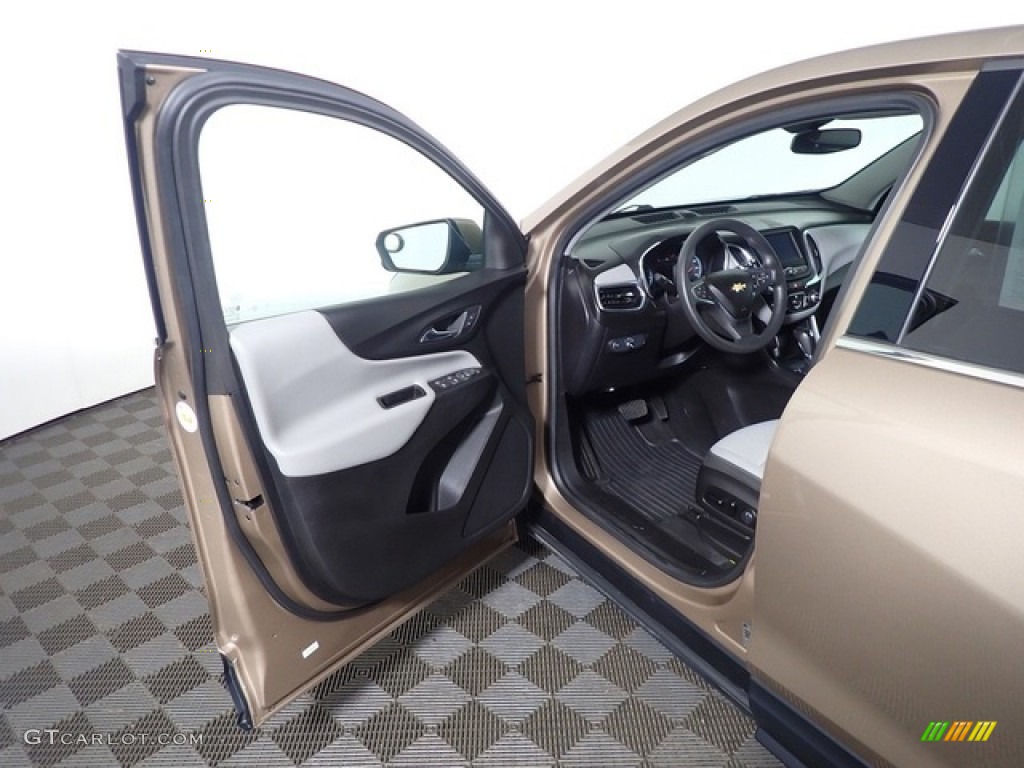 2018 Equinox LT - Sandy Ridge Metallic / Medium Ash Gray photo #16
