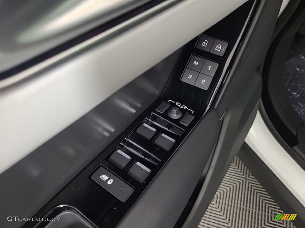 2024 Land Rover Range Rover Velar Dynamic SE Cloud/Ebony Door Panel Photo #146364498