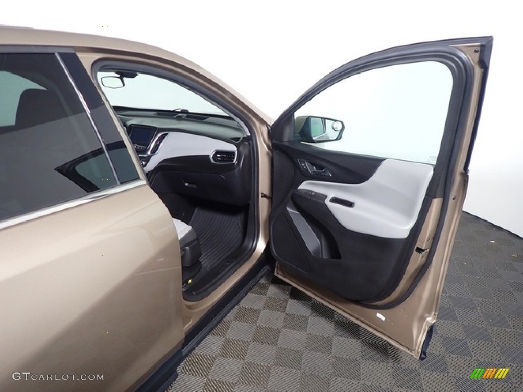 2018 Equinox LT - Sandy Ridge Metallic / Medium Ash Gray photo #33