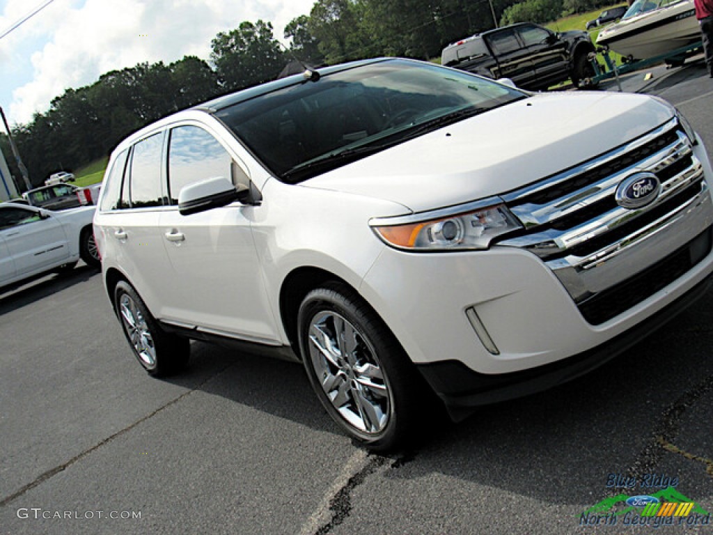 2013 Edge Limited - White Platinum Tri-Coat / Medium Light Stone photo #28