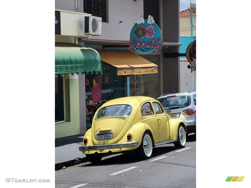 Texas Yellow 1973 Volkswagen Beetle Coupe Exterior Photo #146366842
